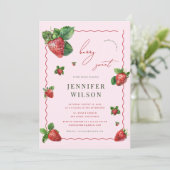 Liebe ist Berry Sweet Pink Strawberry Brautparty Einladung (Stehend Vorderseite)