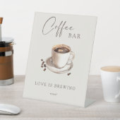 Liebe ist Brewing Coffee Bar Pedestal Zeichen Sockelschild (In SItu)
