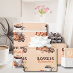 Liebe ist das Brechen Coffee Französisches Brautpa Geschenkpapier<br><div class="desc">Suchen Sie nach einzigartigen Brautparty-Ideen, die durch Kaffee inspiriert werden? Sehen Sie nicht weiter als unsere Liebe ist Brewing Coffee Französisch Brautparty Wrapping Paper. Dieses exquisite Design ist mit einem zarten, in Aquarellfarben gestrichenen Croissant und einer Tasse Kaffee geschmückt, was ein Gefühl von Romantik und Schönheit Paris thematisiert Party. Ideal...</div>