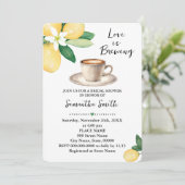 Liebe ist das Brechen von Brautparty Kaffeemaschin Einladung (Stehend Vorderseite)