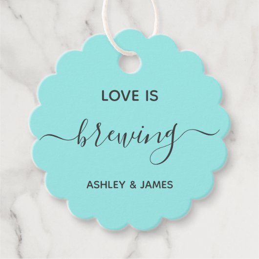 Liebe ist das Brewing-Gastgeschenk Hochzeit-Gesche Geschenkanhänger (Vorderseite)