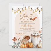 Liebe ist das Brewing Pumpkin Coffee Brautparty Einladung (Vorderseite)