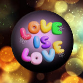 Liebe ist der 3D-Rainbow-Rainbow-Button der Liebe Button