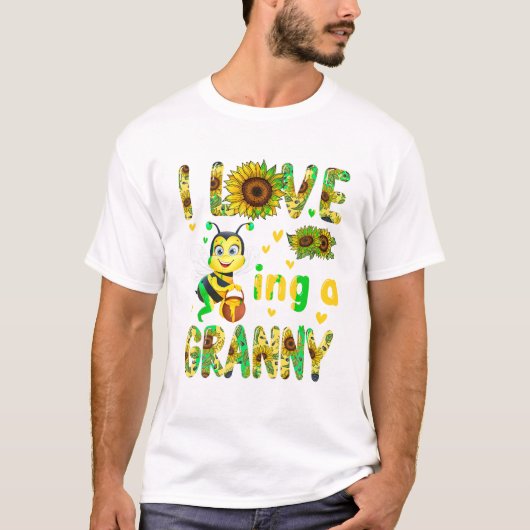Liebe ist ein Granny Niedlich T-Shirt (Vorderseite)