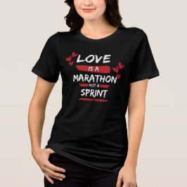 Liebe ist ein Marathon, der Valentinstag Geschenke Tri-Blend Shirt