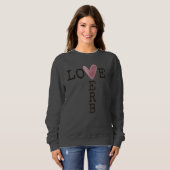 Liebe ist ein Verb Typography  – Wasserfarbenes He Sweatshirt (Vorne ganz)