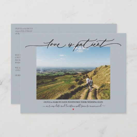 Liebe ist geduldige Hochzeit Postponement Dusty Bl Postkarte (Vorne/Hinten)