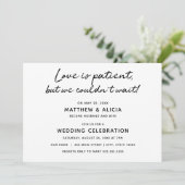 Liebe ist geduldiger Hochzeitsankündigung Empfang Einladung (Stehend Vorderseite)