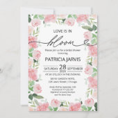 Liebe ist im blühenden Brautparty Blütenblüte Einladung (Vorderseite)