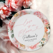 Liebe ist im blühenden Brautparty Blütenblüte Pappteller