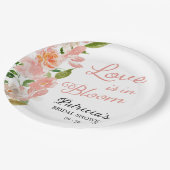 Liebe ist im blühenden Brautparty Blütenblüte Pappteller (Schrägansicht)