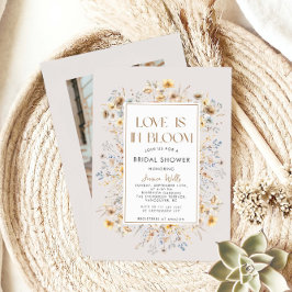 Liebe ist im blühenden Brautparty der modernen Wil Einladung