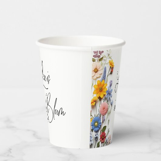 Liebe ist im blühenden Frühling Blumenkohl Brautpa Pappbecher (Rechts)