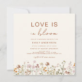 Liebe ist im Brautparty Bloom Wildblume Einladung (Vorderseite)