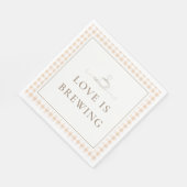 Liebe ist im Gingham-Kaffee-Baby-Shower Serviette (Ecke)