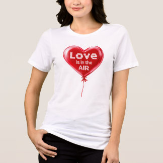 Liebe ist im Valentinstag Tri-Blend Shirt