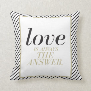 Liebe ist immer das Antwort-Monogrammthrow-Kissen Kissen