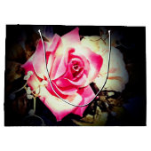 Liebe ist in Bloom Foto Wrapping Paper Große Geschenktüte (Rückseite)