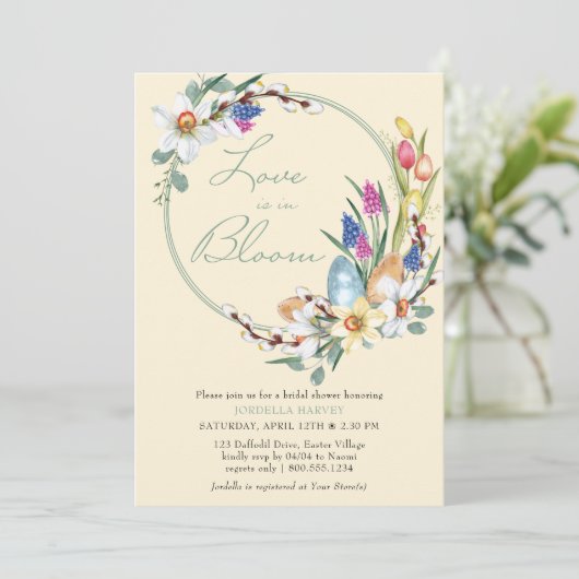 Liebe ist in Bloom Spring Flowers Brautparty Einladung (Stehend Vorderseite)