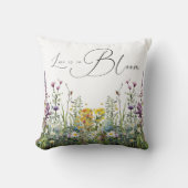 Liebe ist in Bloom Wildblume Blumenkohl Brautparty Kissen (Vorderseite)
