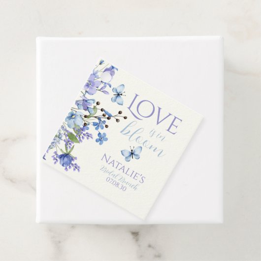 Liebe ist in blühenden Wildblume Blumenkohl Brautp Geschenkanhänger (Beispiel)