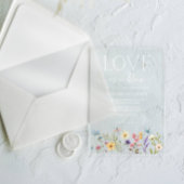 Liebe ist in blühenden Wildblume Frühjahr Brautpar Acryleinladungen