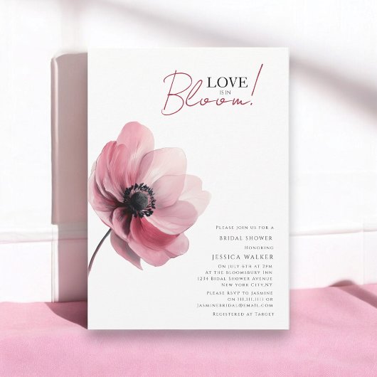 Liebe ist in Blüte Hochzeit blumengeschmückt Braut Einladung