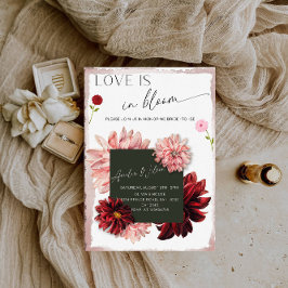 Liebe ist in Blüten-Hochzeitsdusche - Florales Gar Einladung