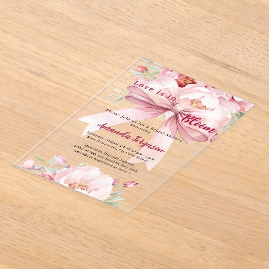 Liebe ist in Blütenfloralen rosa Bogen Brautparty Acryleinladungen (Ablage )