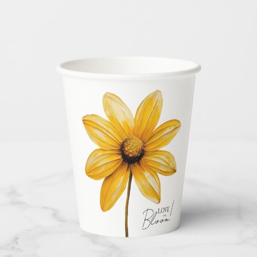 Liebe ist in der Blüte minimales blumengeschmückte Pappbecher (Rückseite)