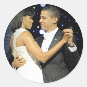 Liebe ist in der Luft, das erste Paar, das II Runder Aufkleber