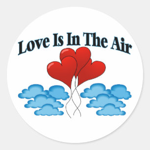 Liebe ist in der Luft Runder Aufkleber