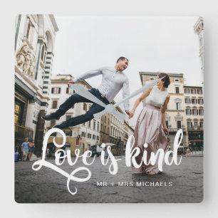 Liebe ist Kind-Foto mit Namen Quadratische Wanduhr