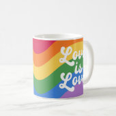 Liebe ist Liebe farbenfrohe Rainbow Retro Script Kaffeetasse (VorderseiteRechts)