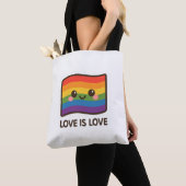 Liebe ist Liebe - Kawaii Rainbow Design Tasche (Von Nahem)