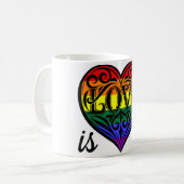 Liebe ist Liebe LGBTQ Rainbow Herz Kaffeetasse (Vorderseite Links)