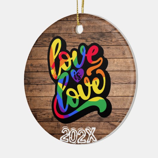 Liebe ist Liebe LGBTQIA+ Individuelle Name- Jahr Keramik Ornament (Links)