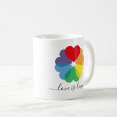 Liebe ist Liebe Pride Rainbow Hearts Kaffeetasse (VorderseiteRechts)