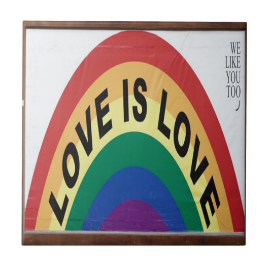 Liebe ist Liebe Rainbow Fliese (Vorderseite)