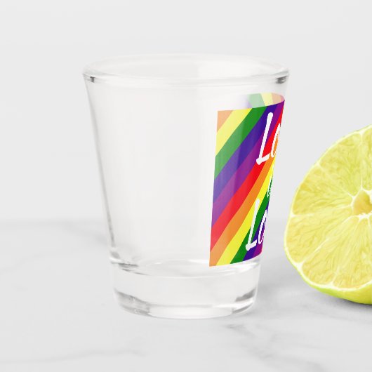 Liebe ist Liebe Rainbow Gay Pride Schnapsglas (Links)