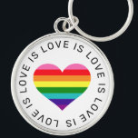 Liebe ist Liebe Rainbow Heart Gay Pride Schlüsselanhänger<br><div class="desc">Liebe ist Liebe. Liebe hat keine Grenzen. Feiern Sie und zeigen Sie Ihre Unterstützung für die LGBTQ-Community mit dieser 8-farbigen,  mit Regenbogen gestreiften Herzkette mit modernem "Liebe ist Liebe ist Liebe... " schwarzem Text,  der das Design umrahmt. Enthält einen sauberen,  weißen Hintergrund.</div>