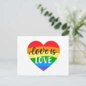 Liebe ist Liebe Rainbow Heart Postkarte (Stehend Vorderseite)
