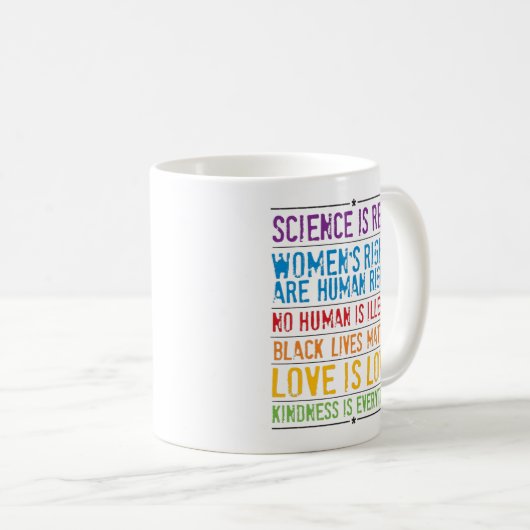 Liebe ist Liebe Rainbow Pride Kaffeetasse (VorderseiteRechts)