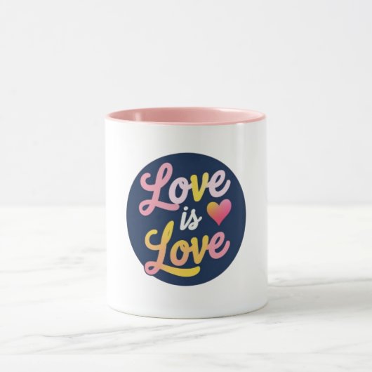Liebe ist Liebe Rainbow Pride Tasse (Zentrum)