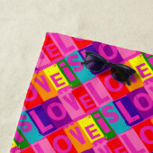 Liebe ist Liebe Rainbow Typografy Pattern LGBT LGB Strandtuch (Beispiel)