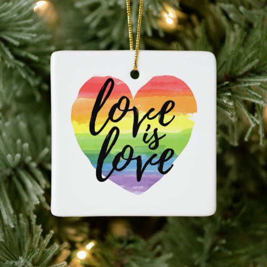Liebe ist Liebe | Rainbow Watercolor Herz Keramikornament (Baum)