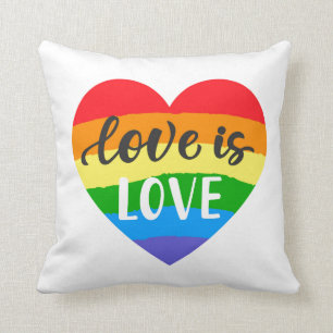 Liebe ist Liebe Regenbogenherz Kissen