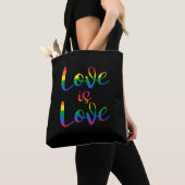 Liebe ist Liebe Script LGBT Black Tasche (Von Nahem)