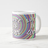Liebe ist Liebe-Stolz Jumbo-Tasse (Vorderseite Rechts)