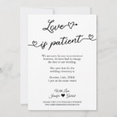 Liebe ist Patient, der die Hochzeitsfotokarte zurü Einladung (Rückseite)